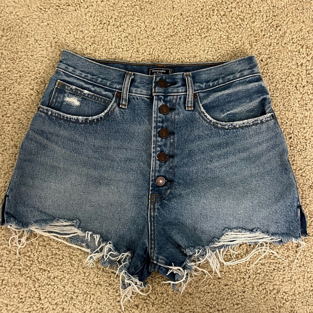 Abercrombie & Fitch Natural Rise Jean Shorts!